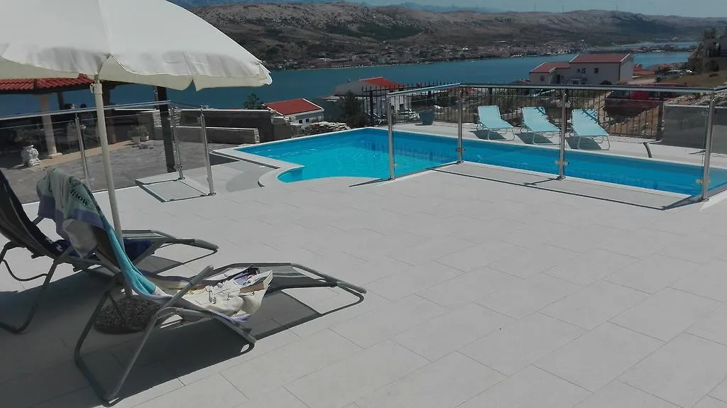 Apartments Ivita Pag Town