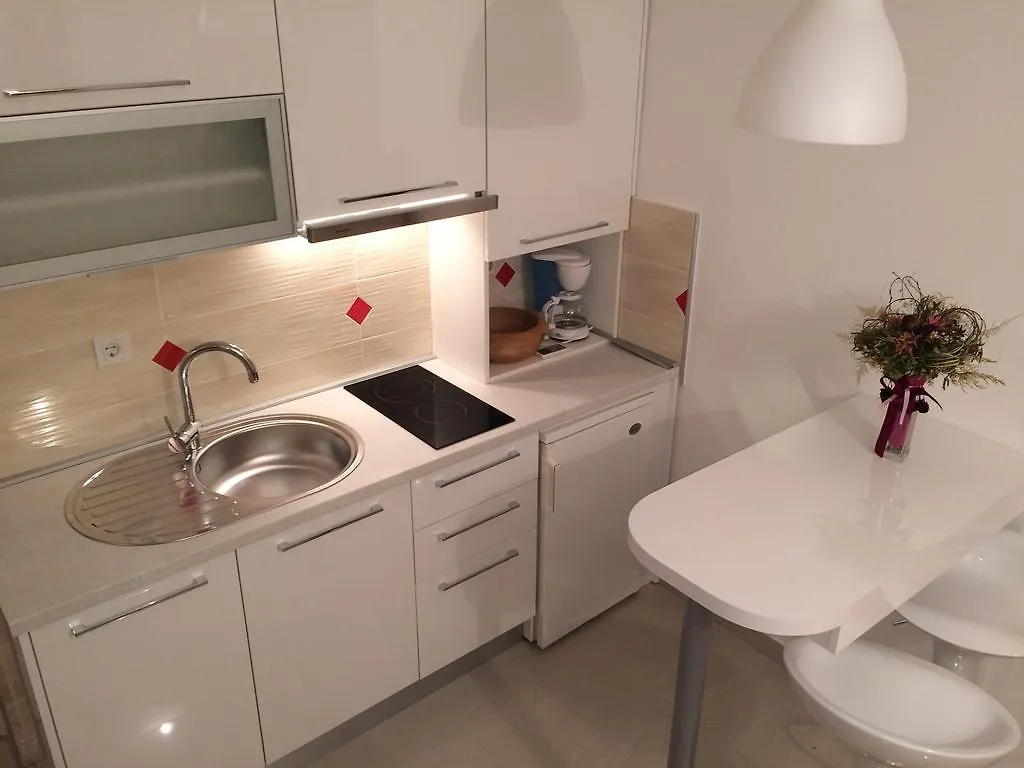Apartments Ivita Pag Town 0*,
