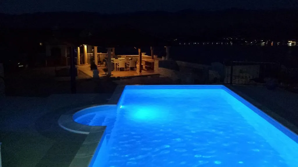 Apartments Ivita Pag Town