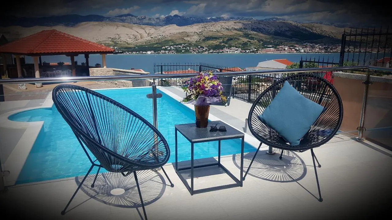 Apartments Ivita Pag Town 0*,